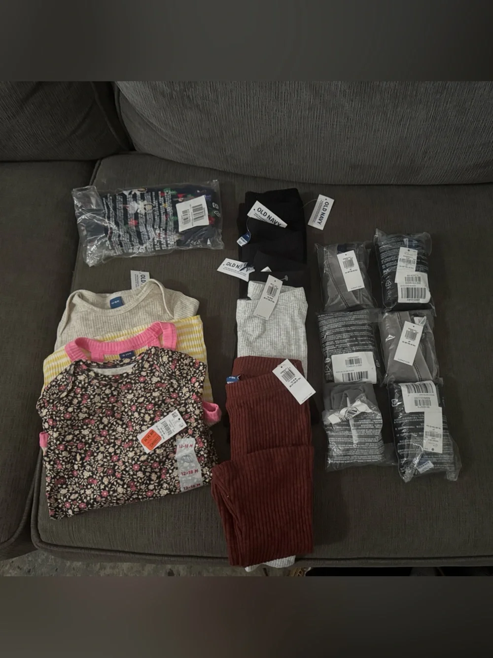 Old Navy Bundle 12-18 Months - 2T
